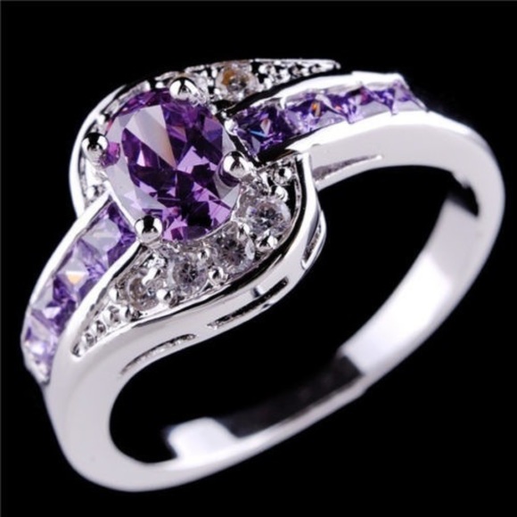 NEW Womens Halo Ring in Purple Size 7 - Picture 4 of 5